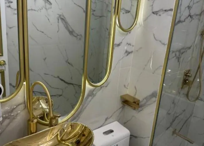 Royal Apartment *